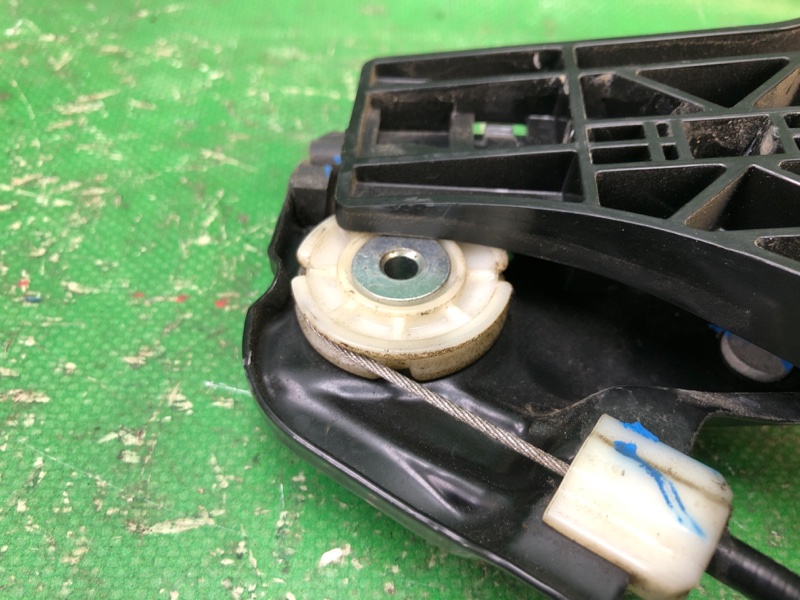 Стеклоподъемник задний правый PASSAT B7 11-15 2012 2.5 CBUA Стеклоподъемник задний правый PASSAT B7 11-15 2012 2.5 CBUA