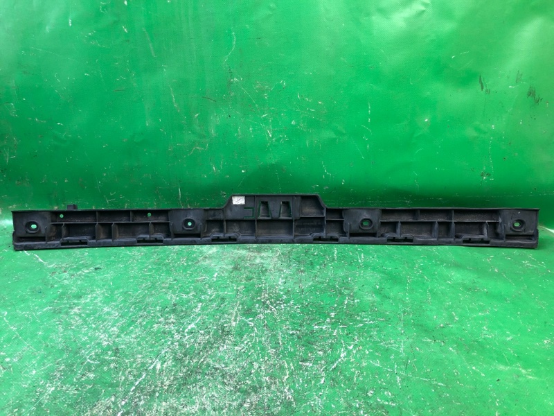 Кронштейн заднего бампера задний VOLKSWAGEN PASSAT B7 11-15 2.5 CBUA