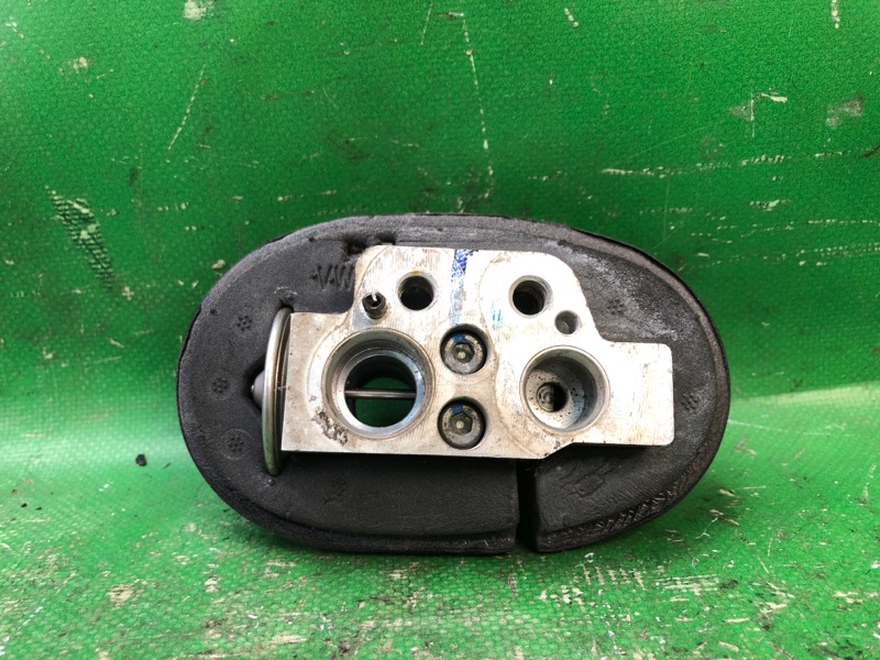 Клапан кондиционера VOLKSWAGEN PASSAT B7 11-15 2012 2.5 CBUA 1K0820679 Б/У