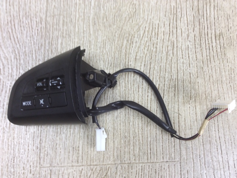 Запчасть кнопки на руль MAZDA 3 BL 09-13 2012 2.0 LF-VE BBM3-66-4M0C Б/У Кнопки на руль MAZDA 3 BL 09-13 2012 2.0 LF-VE BBM3-66-4M0C Б/У