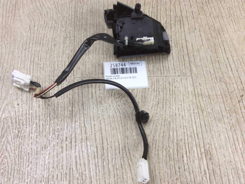 Кнопки на руль 3 BL 09-13 2012 2.0 LF-VE Кнопки на руль 3 BL 09-13 2012 2.0 LF-VE