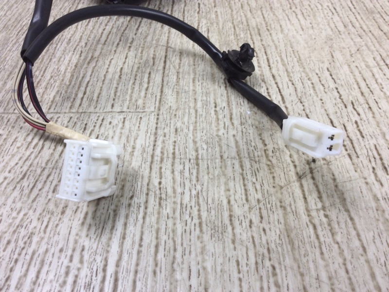 Кнопки на руль 3 BL 09-13 2012 2.0 LF-VE Кнопки на руль 3 BL 09-13 2012 2.0 LF-VE