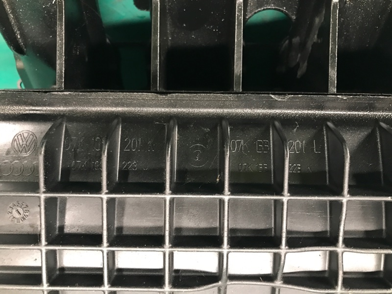 Коллектор впускной PASSAT B7 11-15 2012 Седан CBTA 2.5L