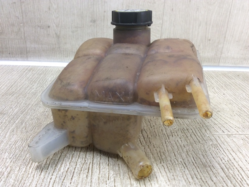 Запчасть бачок расширительный MAZDA 3 BL 09-13 2012 2.0 LF-VE LF8B-15-350B Б/У Бачок расширительный MAZDA 3 BL 09-13 2012 2.0 LF-VE LF8B-15-350B Б/У