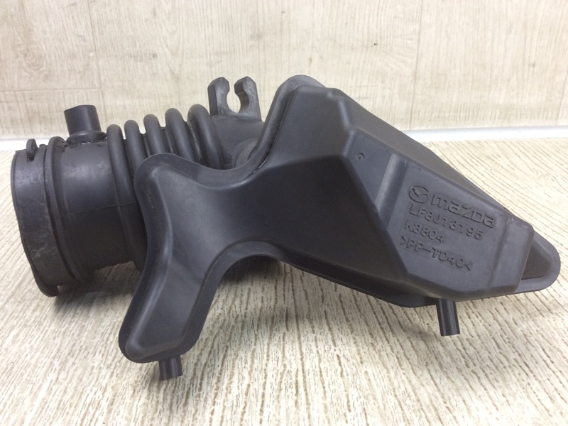 Резонатор воздушного фильтра MAZDA 3 BL 09-13 2012 2.0 LF-VE LF8J-13-195 Б/У