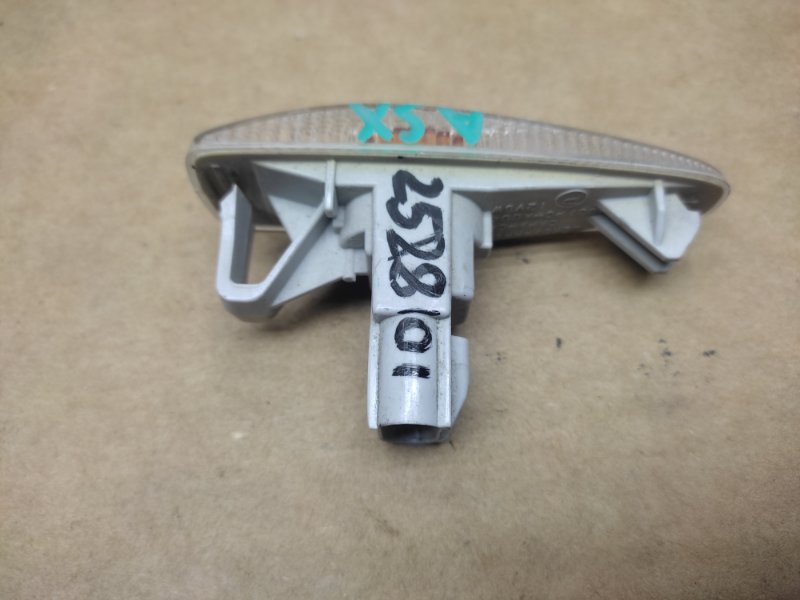 Повторитель поворота в крыло ASX / OUTLANDER SPORT 10-21