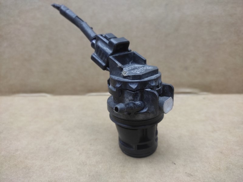 Насос омывателя стекла PRIUS - 30 09-17 Насос омывателя стекла PRIUS - 30 09-17