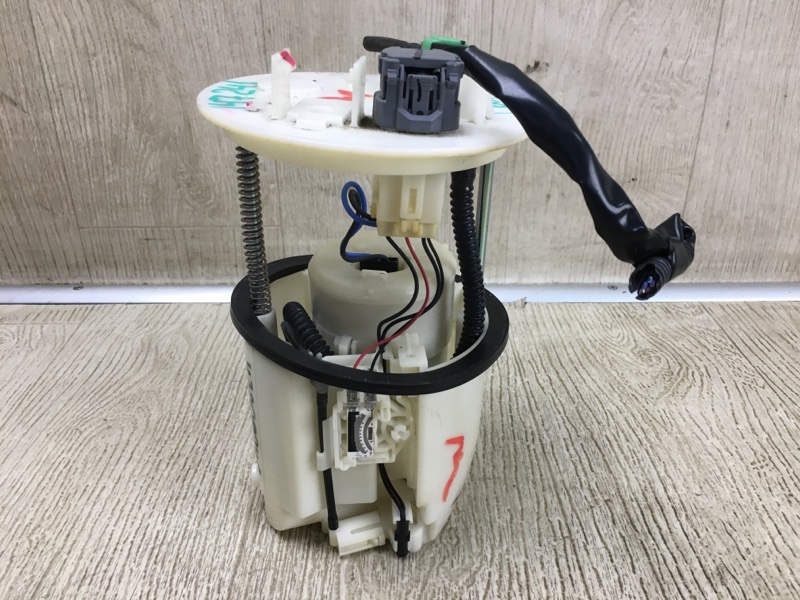 Топливный насос MITSUBISHI LANCER X 10 07-15 2.4 4B12 1760A251 Б/У