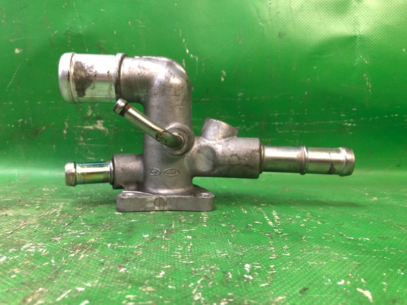 Фланец системы охлаждения KIA SOUL PS 13-19 2016 2.0 G4NC 256002E000 Б/У