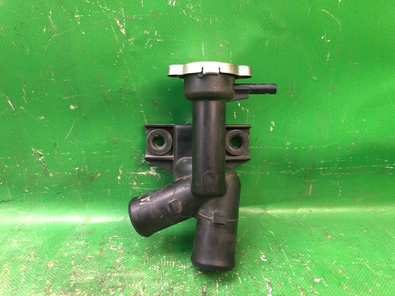 Горловина радиатора KIA SOUL PS 13-19 2016 2.0 G4NC 25329B2100 Б/У