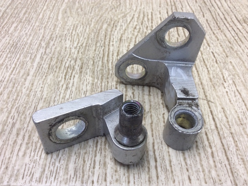 Петля двери верхняя задняя правая PASSAT CC 12-18 2013 Седан 2.0 CBFA