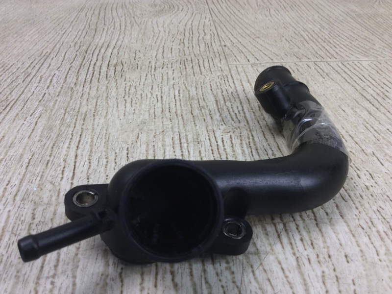 Фланец системы охлаждения PASSAT CC 12-18 2013 Седан 2.0 CBFA