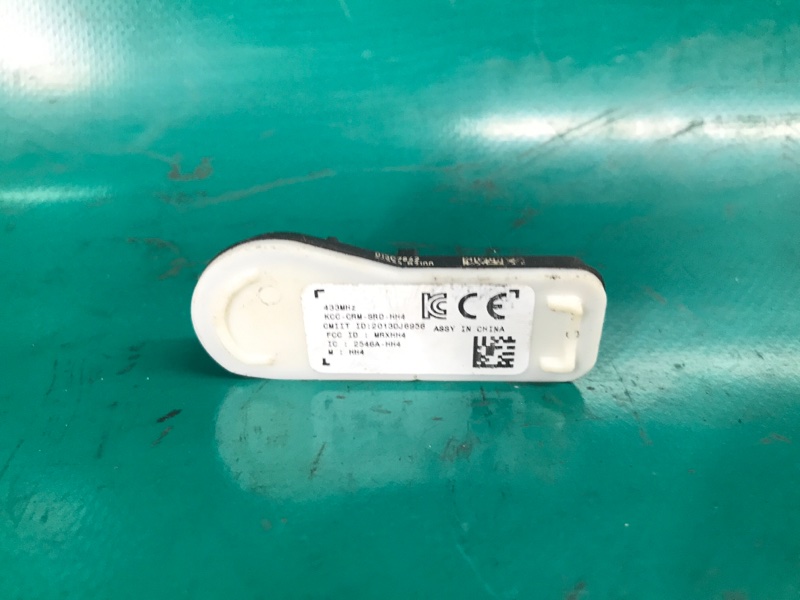 Датчик давления в шинах KIA SEDONA 14-18 YP 3.3 G6DM Датчик давления в шинах KIA SEDONA 14-18 YP 3.3 G6DM