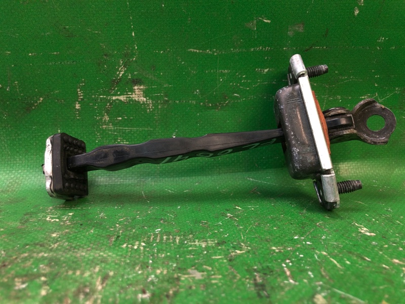 Ограничитель двери передний левый KIA SOUL PS 13-19 2.0 G4NC Ограничитель двери передний левый KIA SOUL PS 13-19 2.0 G4NC