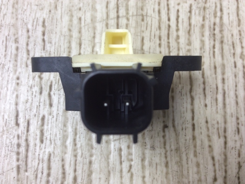 Датчик удара 3 BL 09-13 2012 2.0 LF-VE Датчик удара 3 BL 09-13 2012 2.0 LF-VE