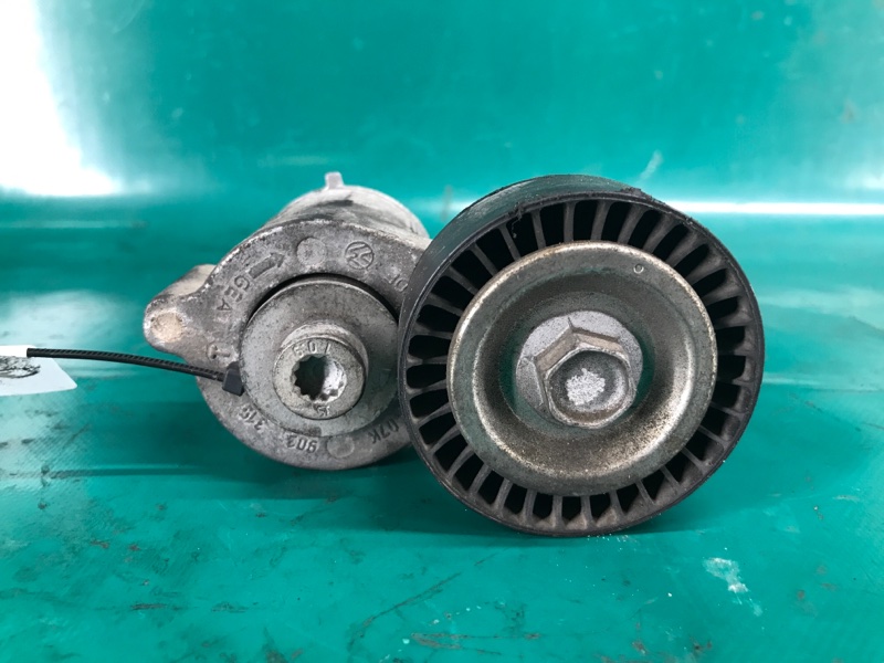 Натяжитель ремня генератора VOLKSWAGEN PASSAT B7 11-15 2012 Седан CBTA 2.5L 07K 903 315 T Б/У