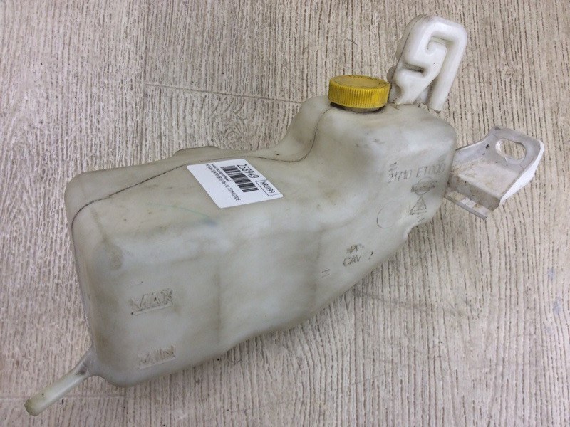 Бачок расширительный NISSAN SENTRA (B16) 06–12 2012 2.0 MR20DE 21711ET000 Б/У