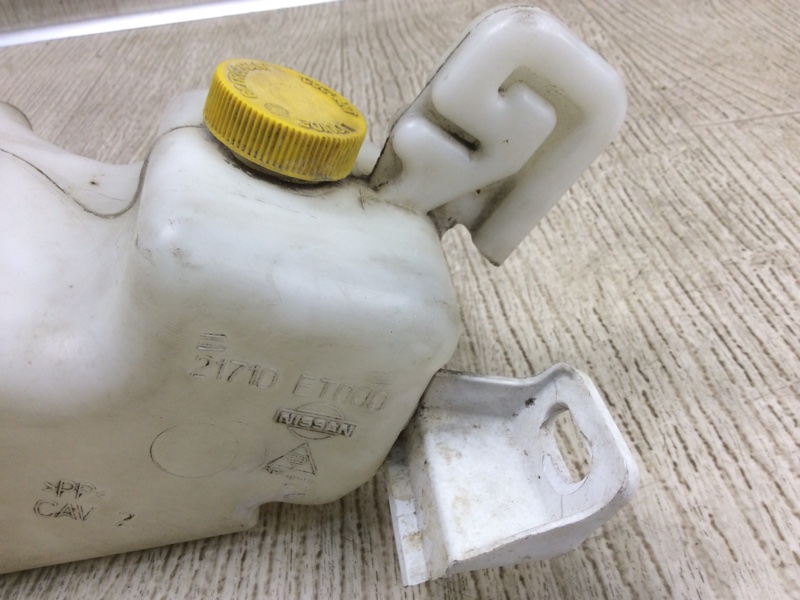 Бачок расширительный SENTRA (B16) 06–12 2012 2.0 MR20DE