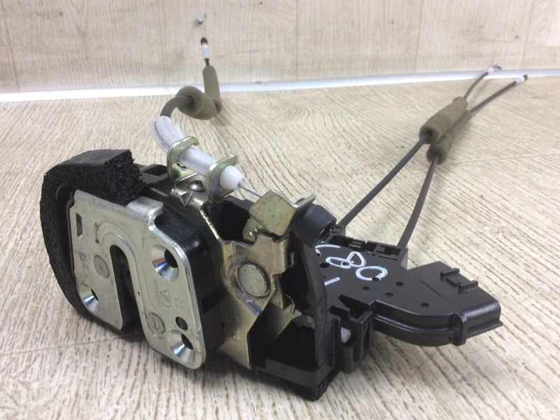 Запчасть замок двери передний правый NISSAN SENTRA (B16) 06–12 2012 2.0 MR20DE 805009AA0A Б/У Замок двери передний правый NISSAN SENTRA (B16) 06–12 2012 2.0 MR20DE 805009AA0A Б/У