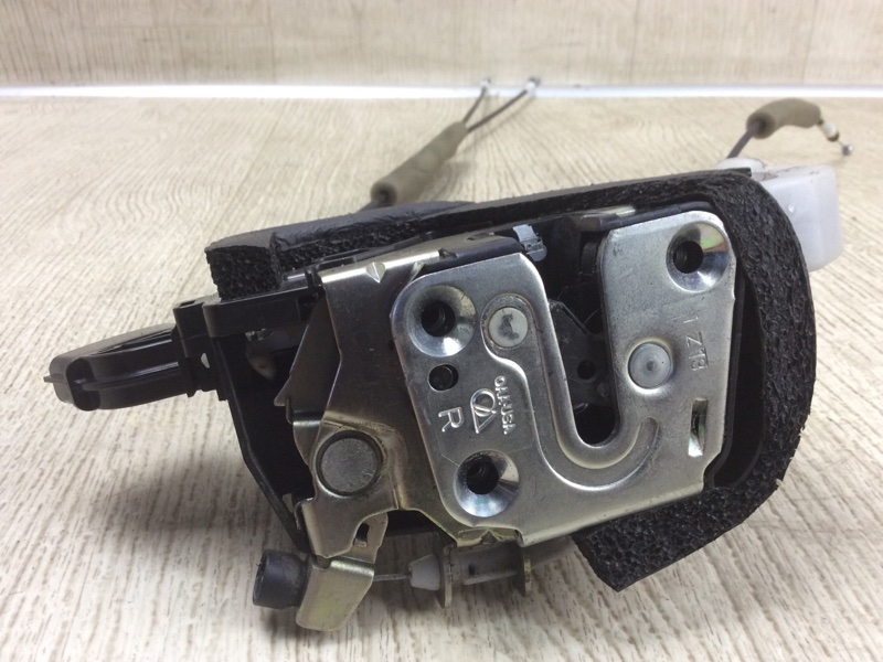 Замок двери передний правый NISSAN SENTRA (B16) 06–12 2.0 MR20DE Замок двери передний правый NISSAN SENTRA (B16) 06–12 2.0 MR20DE