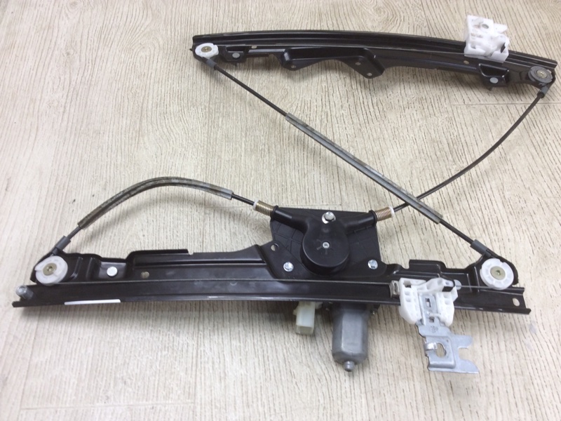 Стеклоподъемник передний правый NISSAN SENTRA (B16) 06–12 2.0 MR20DE