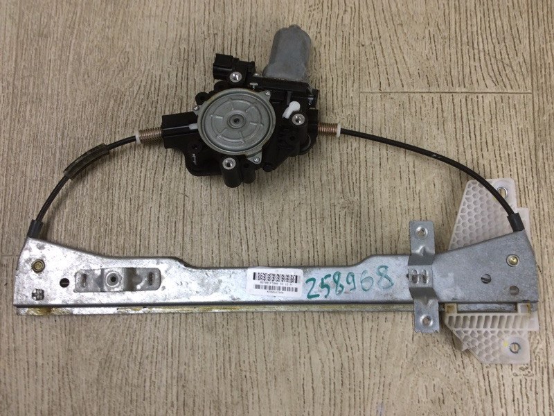 Запчасть стеклоподъемник задний правый NISSAN SENTRA (B16) 06–12 2012 2.0 MR20DE 82720ET000 Б/У Стеклоподъемник задний правый NISSAN SENTRA (B16) 06–12 2012 2.0 MR20DE 82720ET000 Б/У