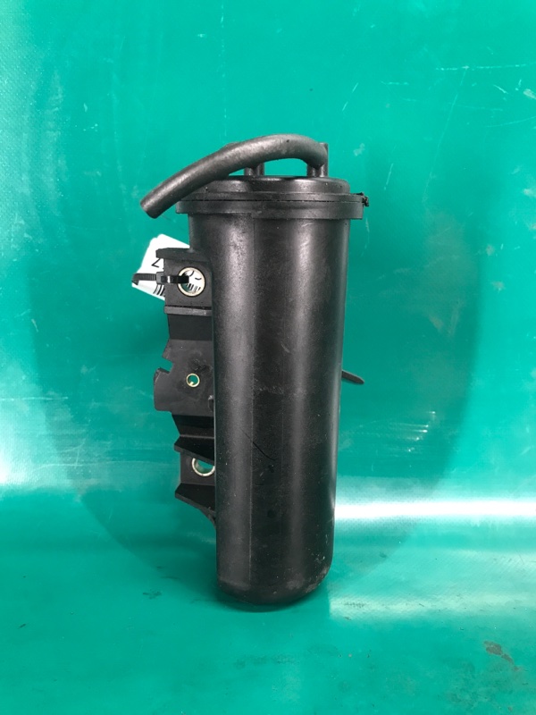 Абсорбер топливный LEXUS IS300 99-05 Седан 3.0 2JZ-GE