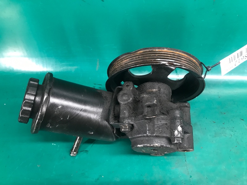 Насос ГУР IS300 99-05 2004 Седан 3.0 2JZ-GE