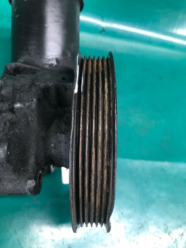 Насос ГУР IS300 99-05 2004 Седан 3.0 2JZ-GE