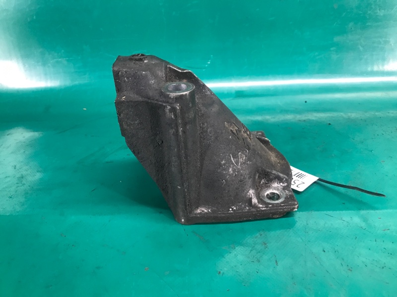 Кронштейн двигателя правый IS300 99-05 2004 Седан 3.0 2JZ-GE