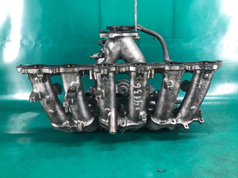 Коллектор впускной IS300 99-05 2004 Седан 3.0 2JZ-GE
