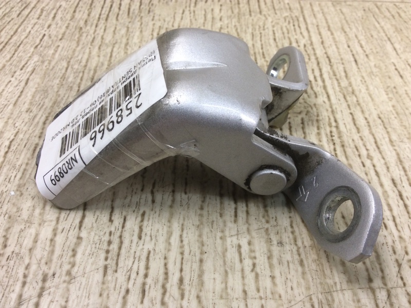 Петля двери верхняя передняя левая SENTRA (B16) 06–12 2012 2.0 MR20DE Петля двери верхняя передняя левая SENTRA (B16) 06–12 2012 2.0 MR20DE