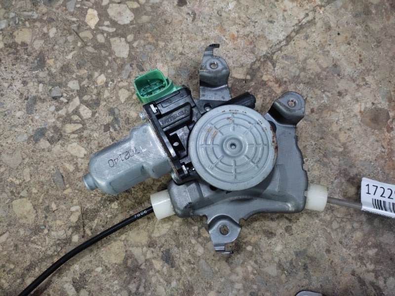 Стеклоподъемник задний левый INFINITI G25/G35/G37/Q40 06-14 Седан 3.5 VQ35HR