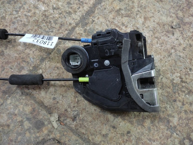 Замок двери задний левый KIZASHI 09-14 Замок двери задний левый KIZASHI 09-14