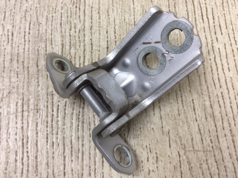 Петля двери нижняя задняя левая NISSAN SENTRA (B16) 06–12 2012 2.0 MR20DE 80401ZP80A Б/У