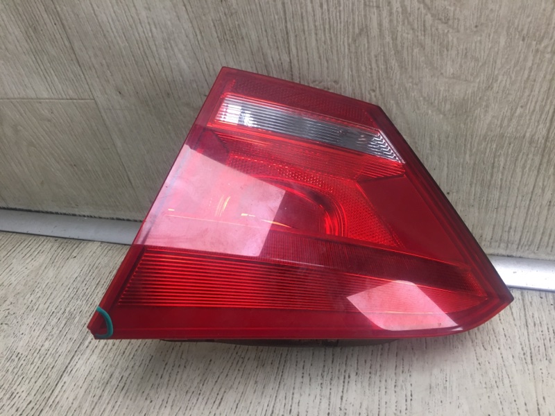 Фонарь внутренний задний правый VOLKSWAGEN PASSAT B7 11-15 2.5 CBUA