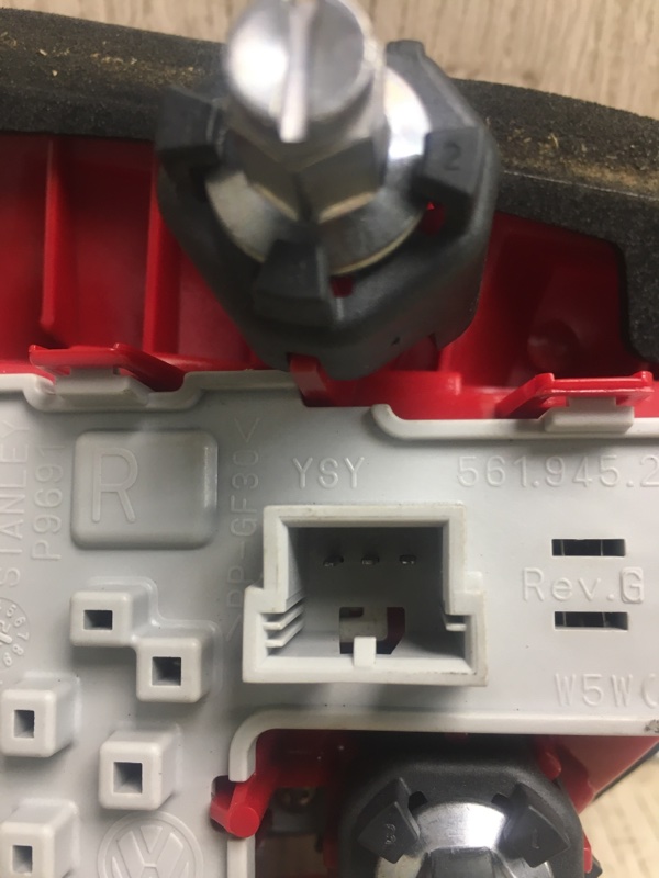 Фонарь внутренний задний правый PASSAT B7 11-15 2012 2.5 CBUA