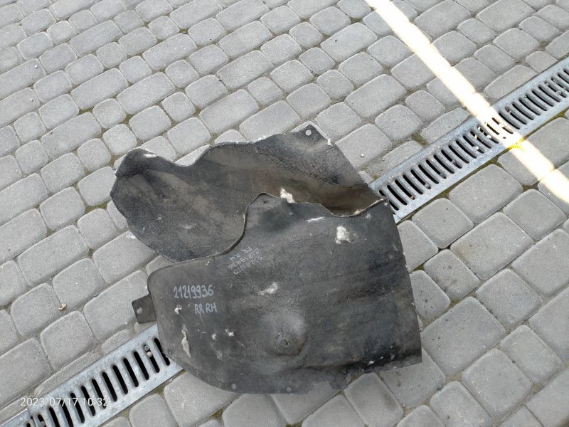 Запчасть подкрылок задний правый KIA SORENTO UM 14- 86840-C5600 Б/У Подкрылок задний правый KIA SORENTO UM 14- 86840-C5600 Б/У