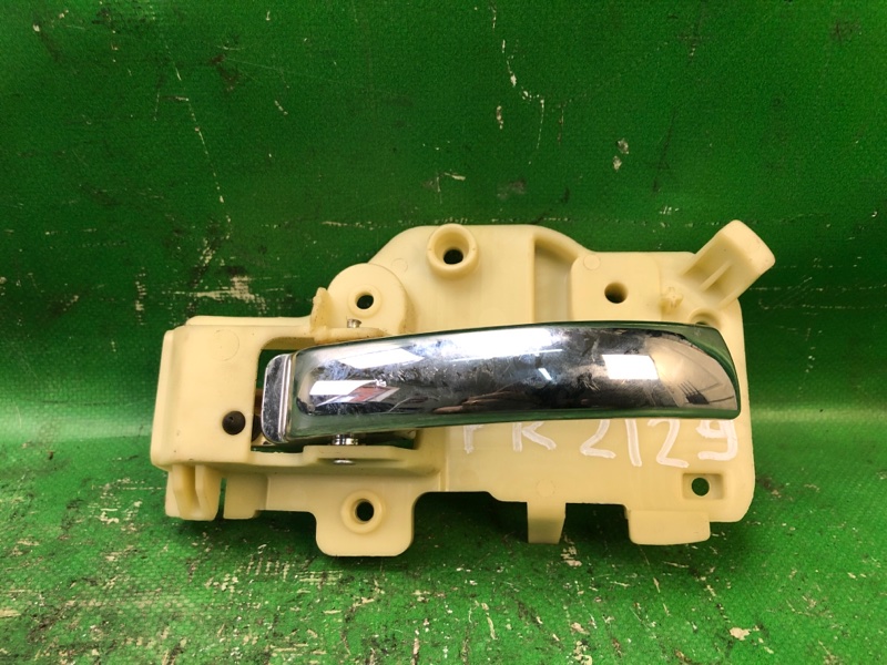 Запчасть ручка двери внутренняя передняя правая JEEP COMPASS 06-16 2014 MK49 2.4 ED3 1JU98SZ0AA Б/У Ручка двери внутренняя передняя правая JEEP COMPASS 06-16 2014 MK49 2.4 ED3 1JU98SZ0AA Б/У