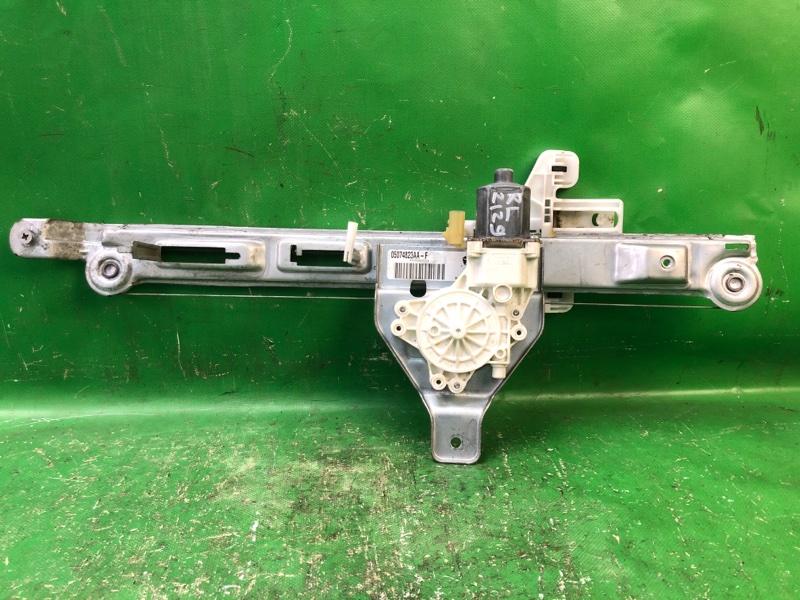 Запчасть стеклоподъемник задний левый JEEP COMPASS 06-16 2014 MK49 2.4 ED3 68002889AA Б/У Стеклоподъемник задний левый JEEP COMPASS 06-16 2014 MK49 2.4 ED3 68002889AA Б/У