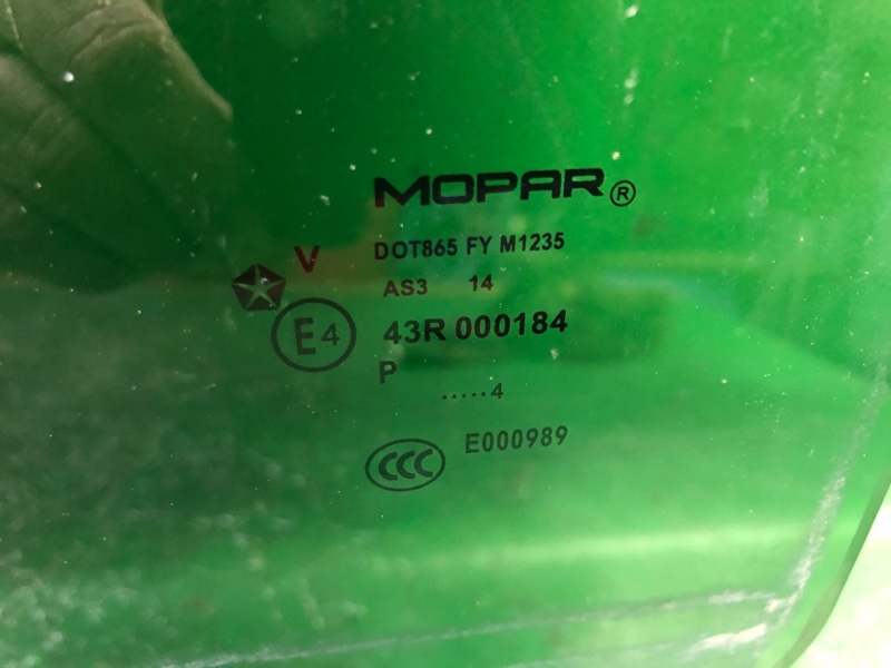 Стекло заднее заднее левое COMPASS 06-16 2014 MK49 2.4 ED3