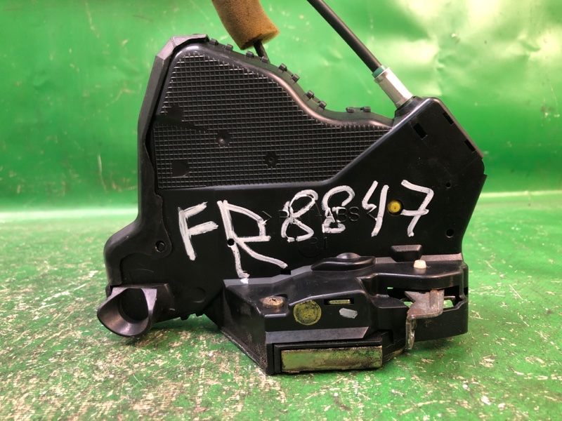 Замок двери передний правый ES300 ES330 01-06 2002 MCV30 3.0 1MZFE Замок двери передний правый ES300 ES330 01-06 2002 MCV30 3.0 1MZFE