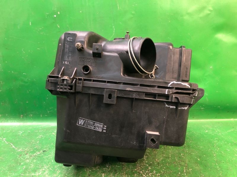 Корпус воздушного фильтра ES300 ES330 01-06 2002 MCV30 3.0 1MZFE Корпус воздушного фильтра ES300 ES330 01-06 2002 MCV30 3.0 1MZFE