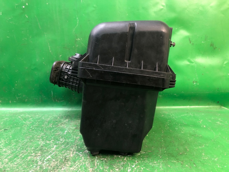 Корпус воздушного фильтра ES300 ES330 01-06 2002 MCV30 3.0 1MZFE Корпус воздушного фильтра ES300 ES330 01-06 2002 MCV30 3.0 1MZFE