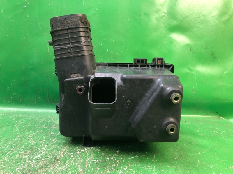 Корпус воздушного фильтра ES300 ES330 01-06 2002 MCV30 3.0 1MZFE Корпус воздушного фильтра ES300 ES330 01-06 2002 MCV30 3.0 1MZFE