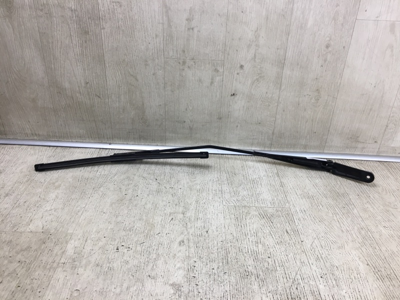 Поводок стеклоочистителя передний правый VOLKSWAGEN PASSAT B7 11-15 A32 CBTA 2.5L