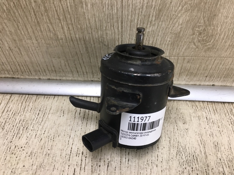 Мотор вентилятора охлаждения TOYOTA CAMRY 20 96-02 16363-0A040 Б/У