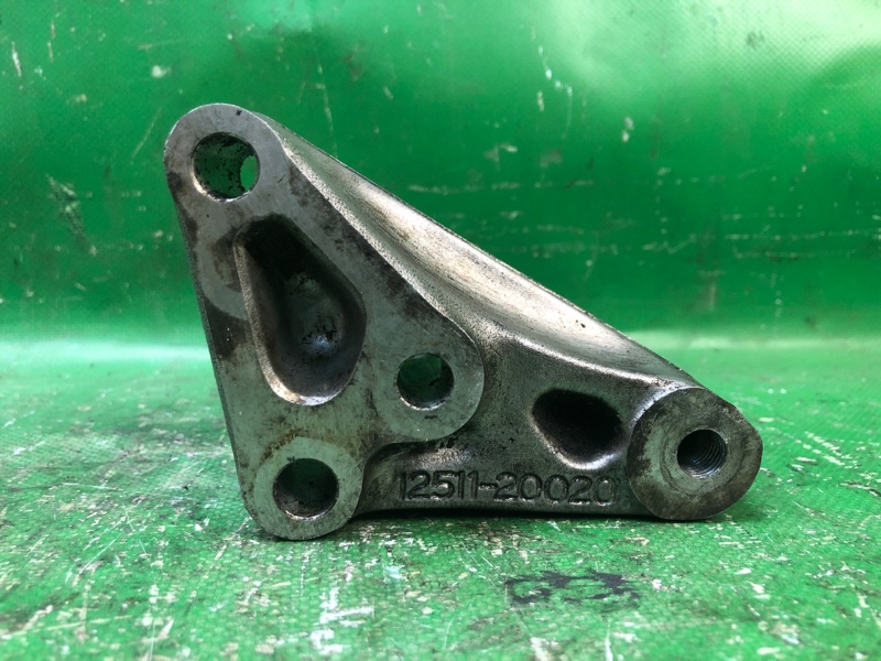 Кронштейн генератора LEXUS ES300 ES330 01-06 2002 MCV30 3.0 1MZFE 1251120020 Б/У