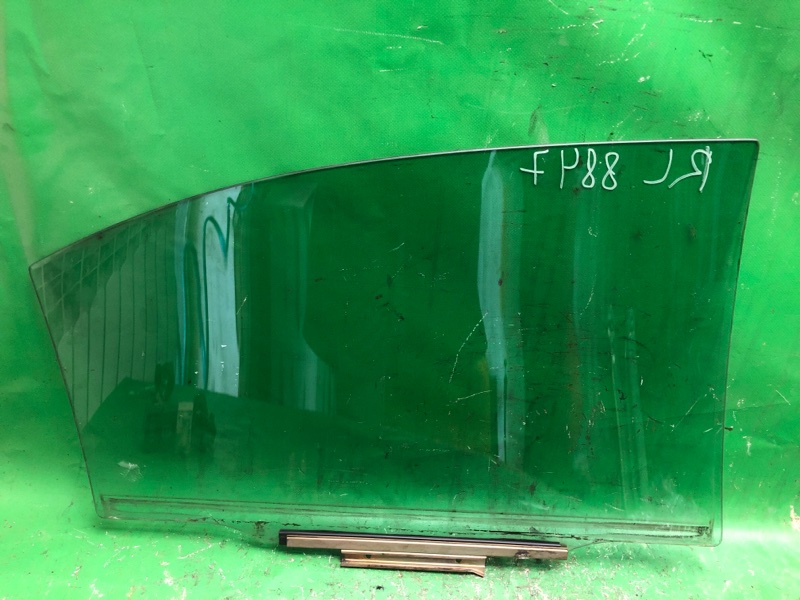 Стекло двери заднее левое LEXUS ES300 ES330 01-06 MCV30 3.0 1MZFE