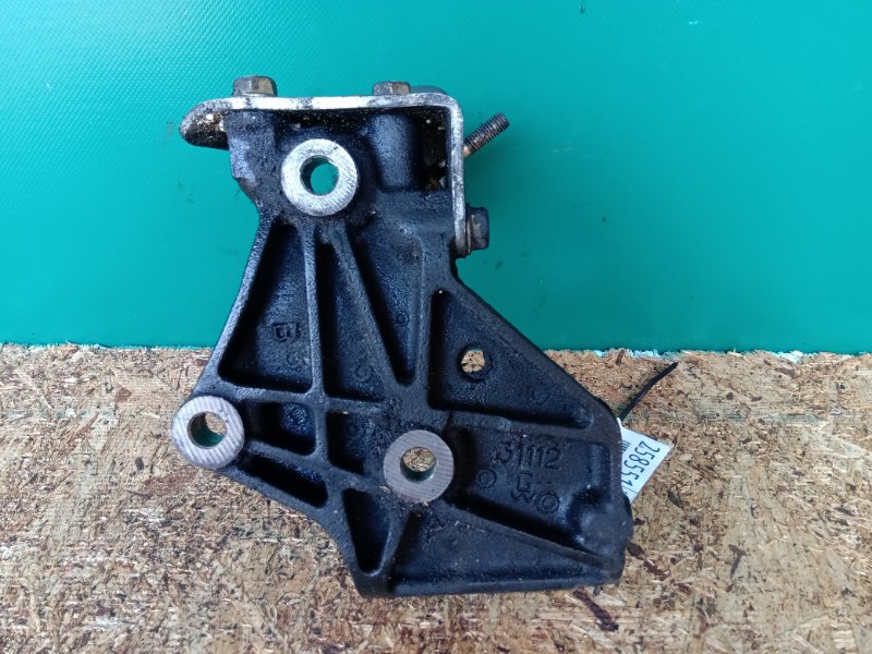 Кронштейн генератора HONDA ACCORD CG 97-02 Седан 2.3 F23A5 Кронштейн генератора HONDA ACCORD CG 97-02 Седан 2.3 F23A5